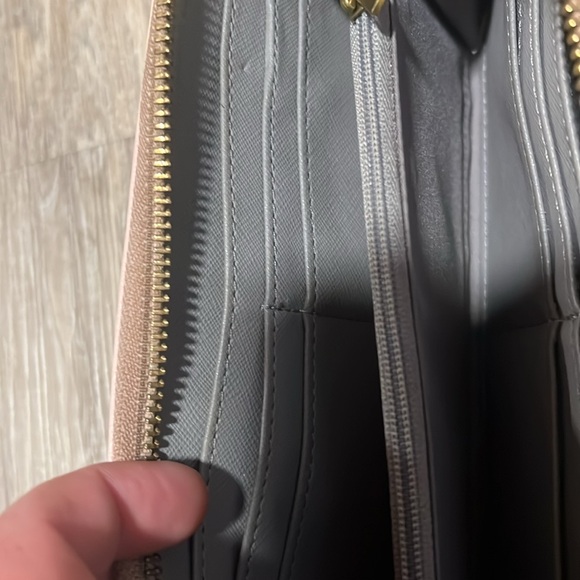 Fossil Pink Leather Zip-Around Wallet - Picture 7 of 11